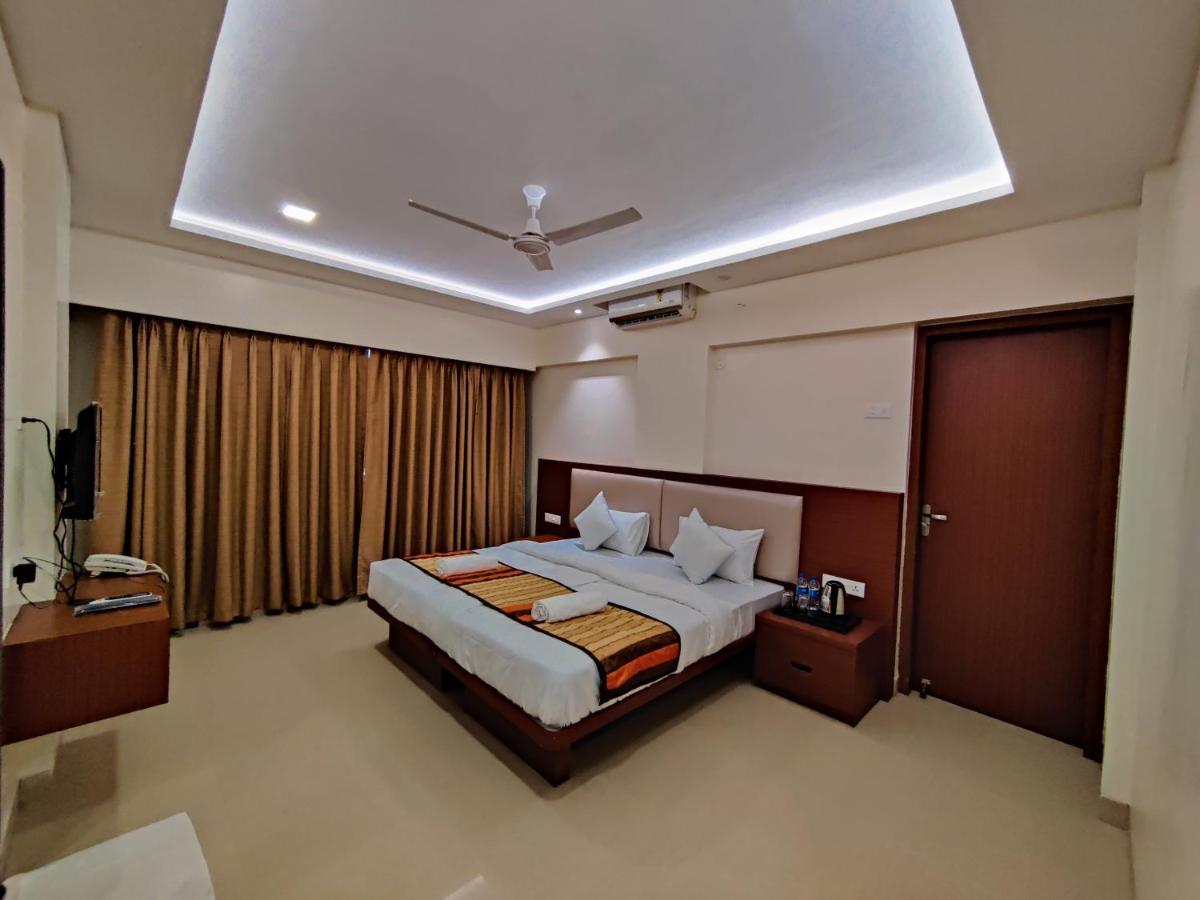 Serenity By Monarch, Baner Pune Meribel Village Exterior photo