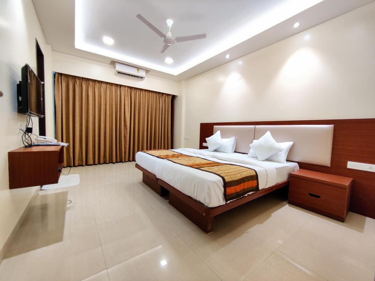 Serenity By Monarch, Baner Pune Meribel Village Exterior photo